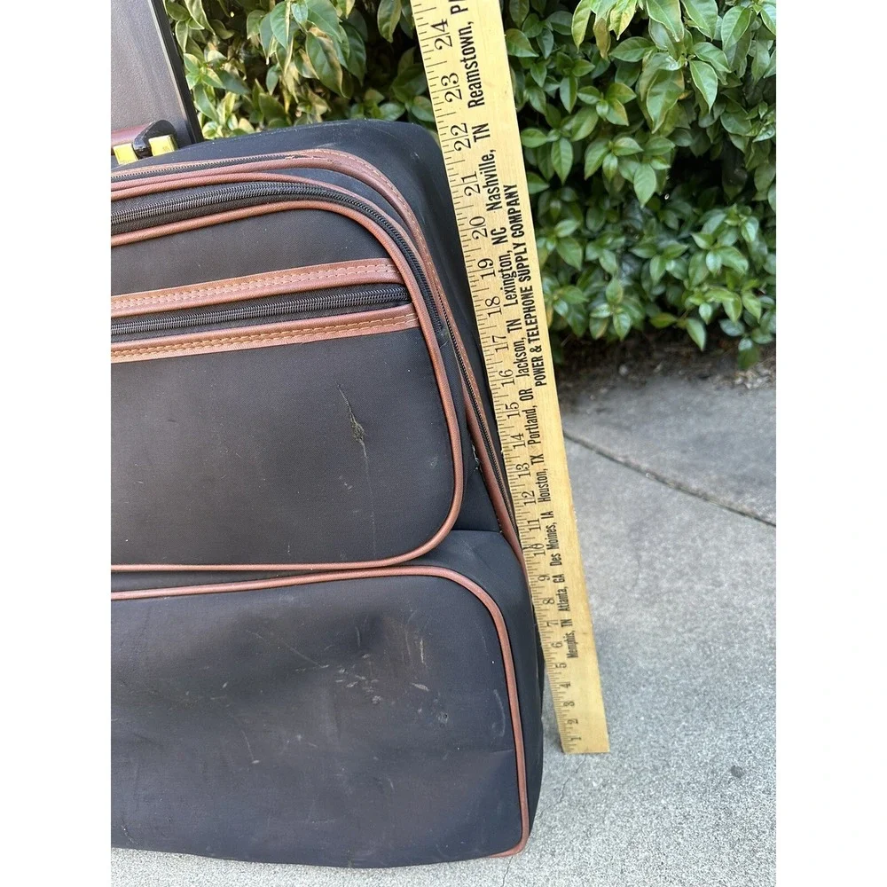Vintage LARK Samsonite Black 22